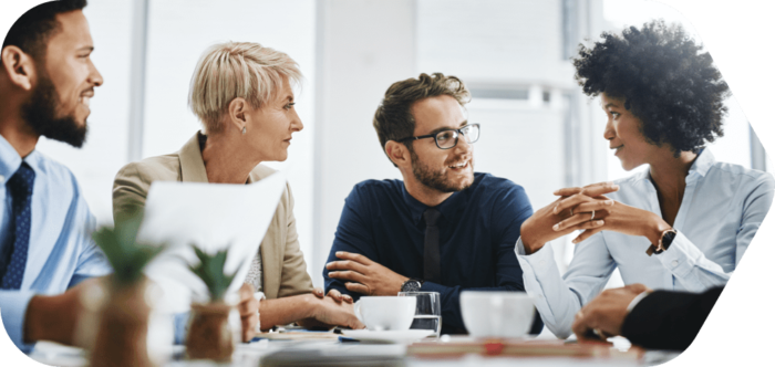 diversidade e inclusão: grupo de pessoas diversas em ambiente de trabalho